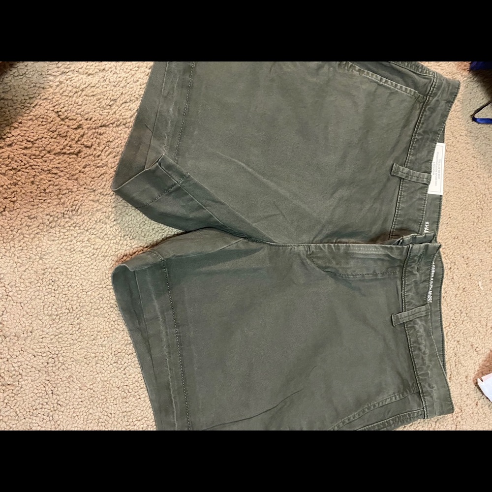 Gap shorts